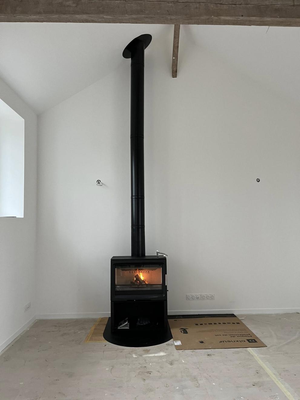 Pose d'un poêle à bois à Névez