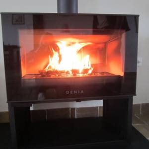 De la démolition de la cheminée à la pose du poêle