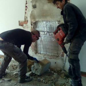 De la démolition de la cheminée à la pose du poêle